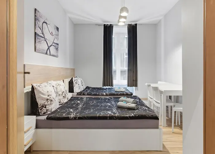 Queen Apartments